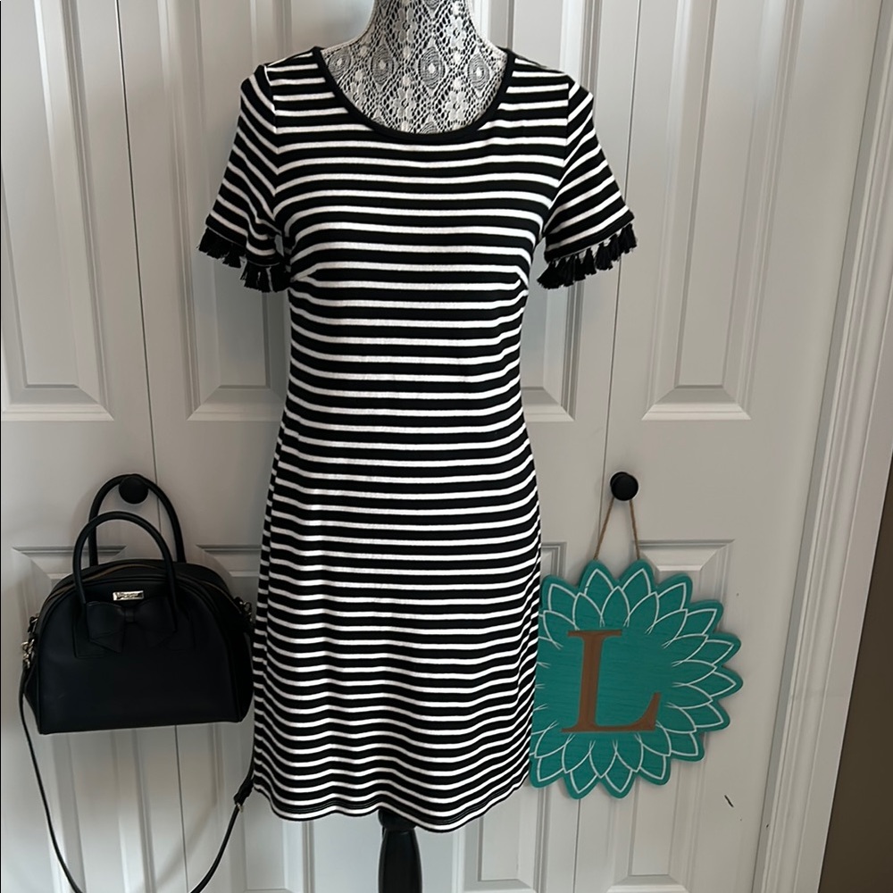 Talbots Black and White Casual short Sleeved Dress w/tassels